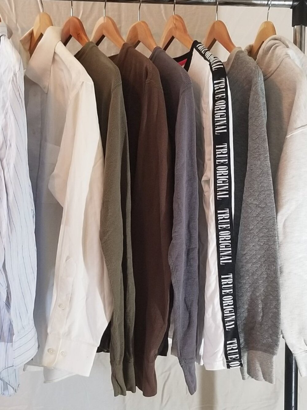 Mens Unisex Medium Long Sleeve Tops 8 Piece Bundle